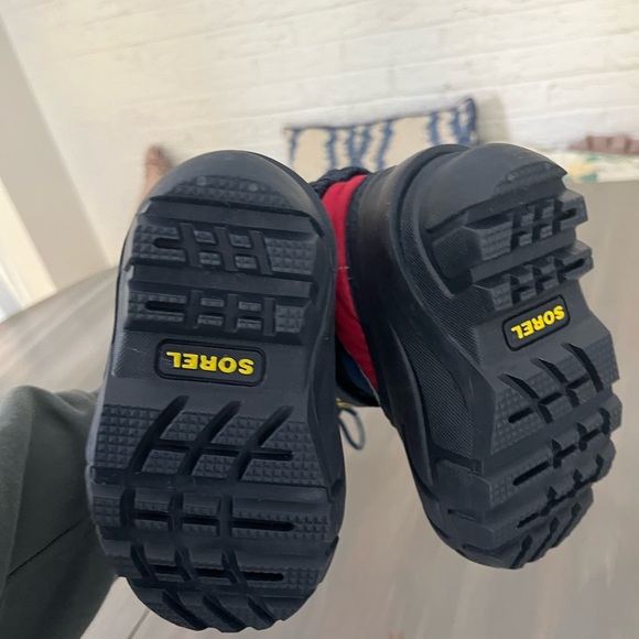 Toddler Sorel boots - Picture 4 of 4
